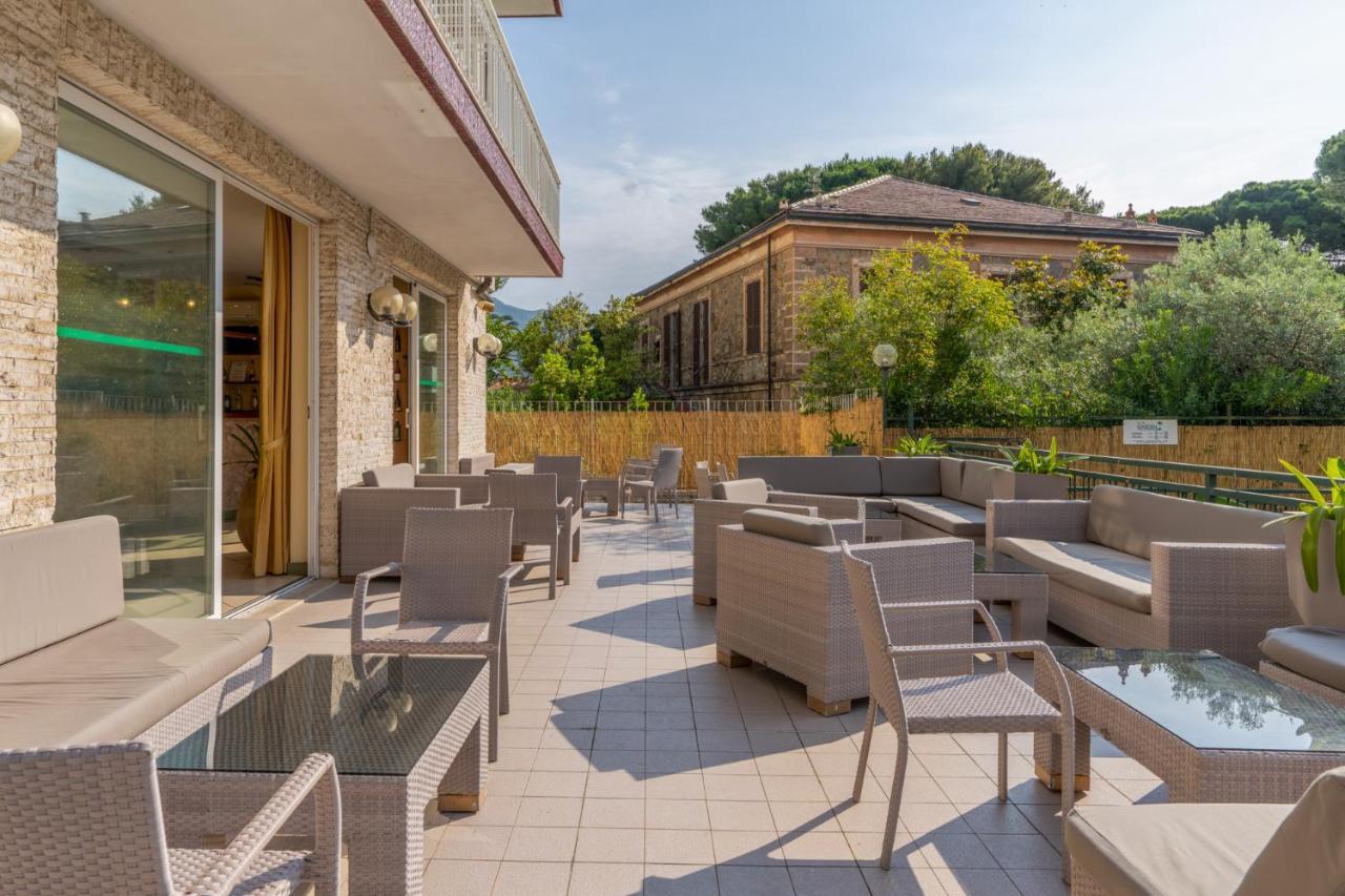 Hotel Residence Garden Alassio Zewnętrze zdjęcie