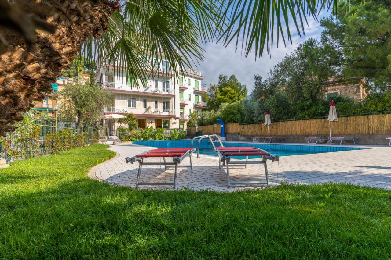 Hotel Residence Garden Alassio Zewnętrze zdjęcie